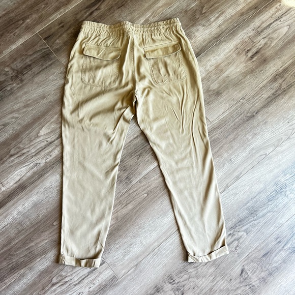 True Religion pull on khaki pants size medium really nice condition - Picture 2 of 11